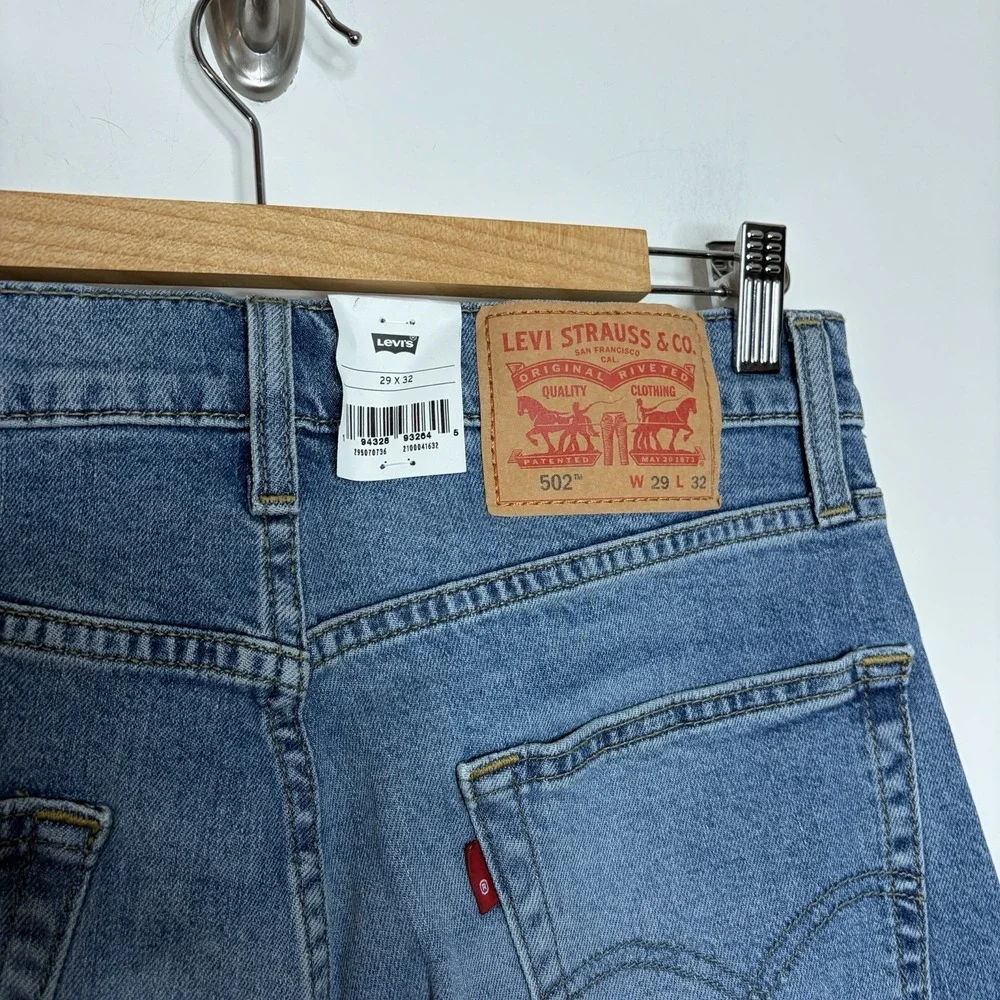 Levis levis 502